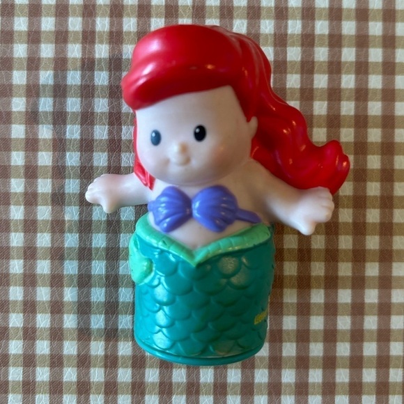 Fisher Price Little People Princess Ariel Little Mermaid toy - Picture 2 of 8